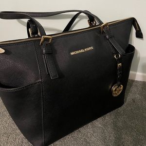 Michael Kors Black Voyager Bag